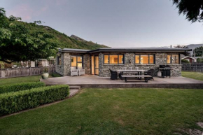 Arrowtown Stoney Cottage